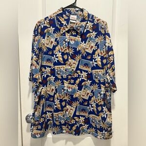 Disney Store Blue Hawaiian Men Button Down Mickey and Minnie Mouse Size Large